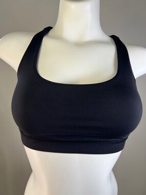 lululemon athletica Black Square-Neck Sports Bra Size 6